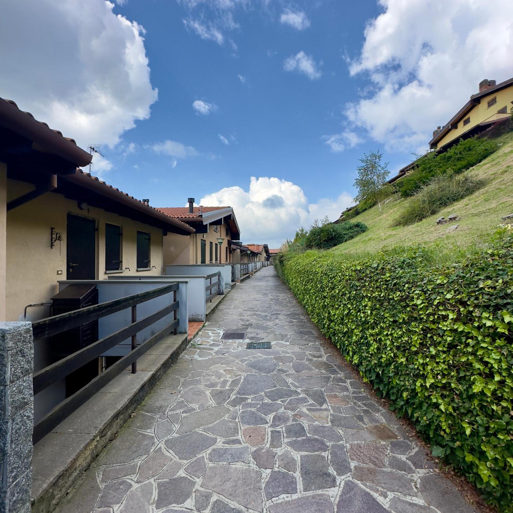 Апартаменти Panorama 1200, In The Heart Of The San Fermo Hills Adrara San Rocco Екстер'єр фото